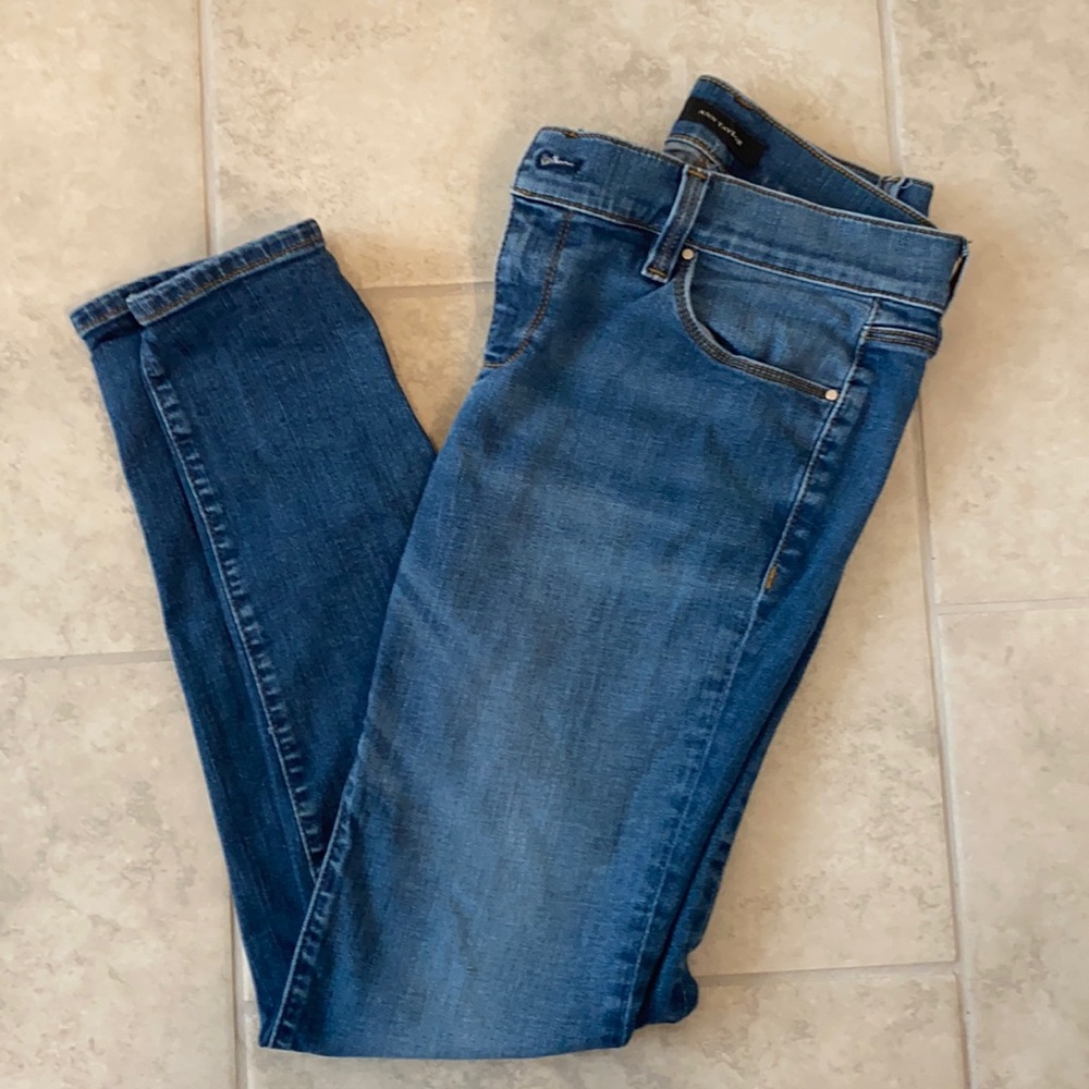 Ann Taylor Relaxed Jeans💰